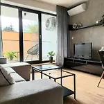 Kmeťova So Súkromným Parkovaním Zdarma, 5 Min Pešo Do Centra Apartamento *