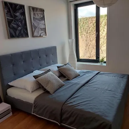 Апартаменты Kmetova So Sukromnym Parkovanim Zdarma, 5 Min Peso Do Centra Кошице