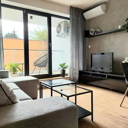 Kmetova So Sukromnym Parkovanim Zdarma, 5 Min Peso Do Centra Lägenhet *