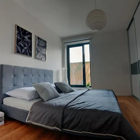 Apartamento Kmetova So Sukromnym Parkovanim Zdarma, 5 Min Peso Do Centra