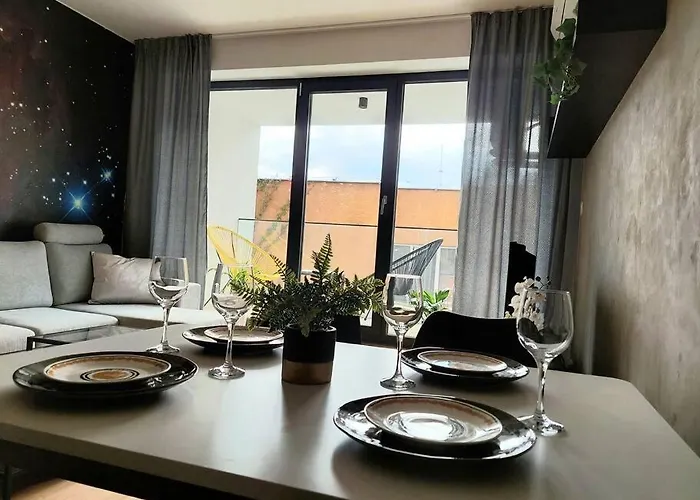 Kmeťova So Súkromným Parkovaním Zdarma, 5 Min Pešo Do Centra *